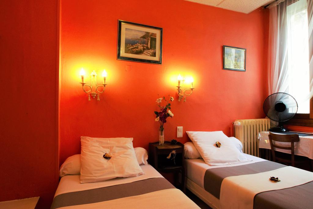 Hotel Innova Cardabella 아비뇽 객실 사진